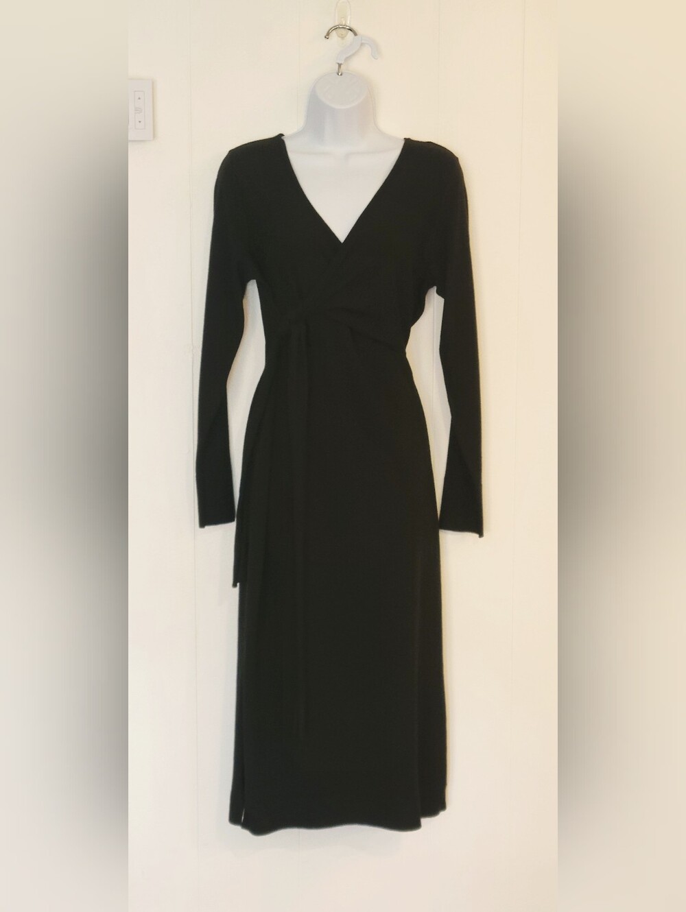 Isabel Maternity by Ingrid & Isabel Black Long-Sleeve Wrap Midi Dress